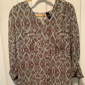 This top is from Buckles. Great condition size large super cute with jeans